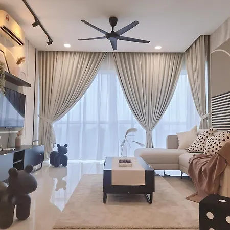 Medini Signature Iskandar Puteri Near Legoland By Cactus Homestay Thm Nusajaya  Exterior photo