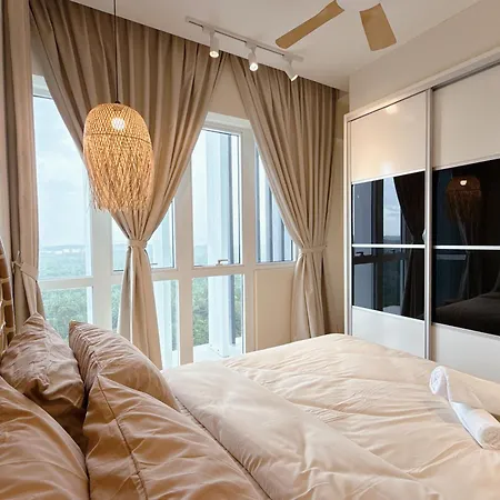 Medini Signature Iskandar Puteri Near Legoland By Cactus Homestay Thm Nusajaya  Exterior photo